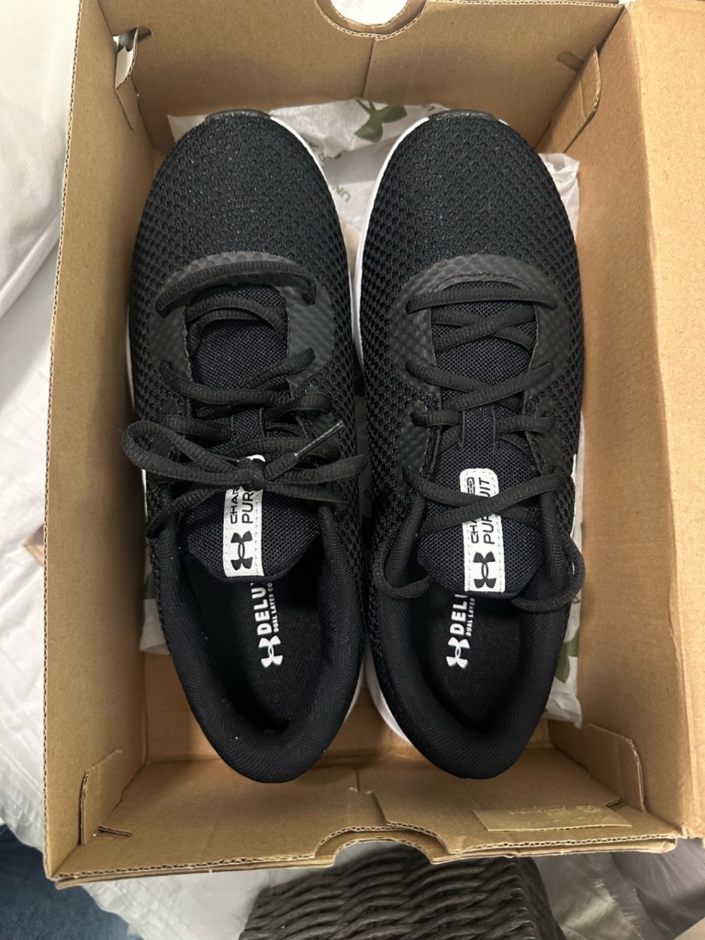Under Armour Women’s Black Athletic Running Sneakers Charged Pursuit 3 New